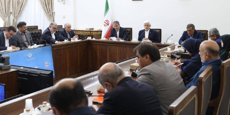 بورس۲۴ | Bourse24: عارف: دشمن می‌خواهد شکست نظامی را در جنگ اقتصادی جبران کند |مهار گرانی و حفظ قدرت خرید مردم اولویت دولت استمعاون اول رئی