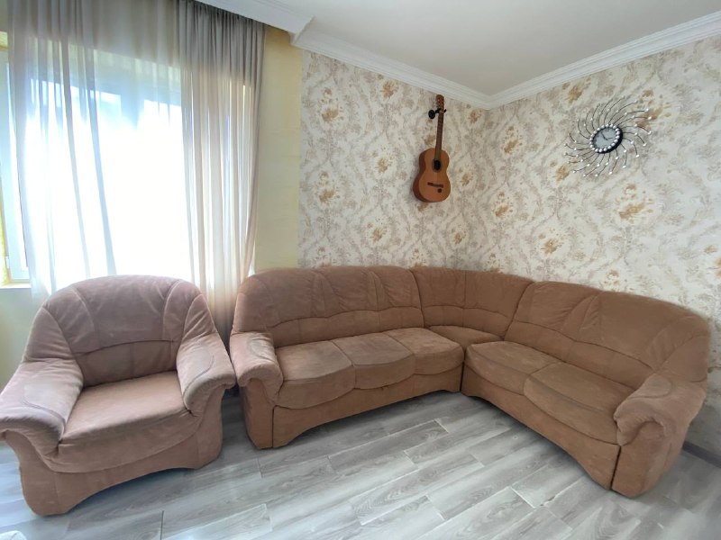 Немецкий угловой диван на продажу. 900 л.