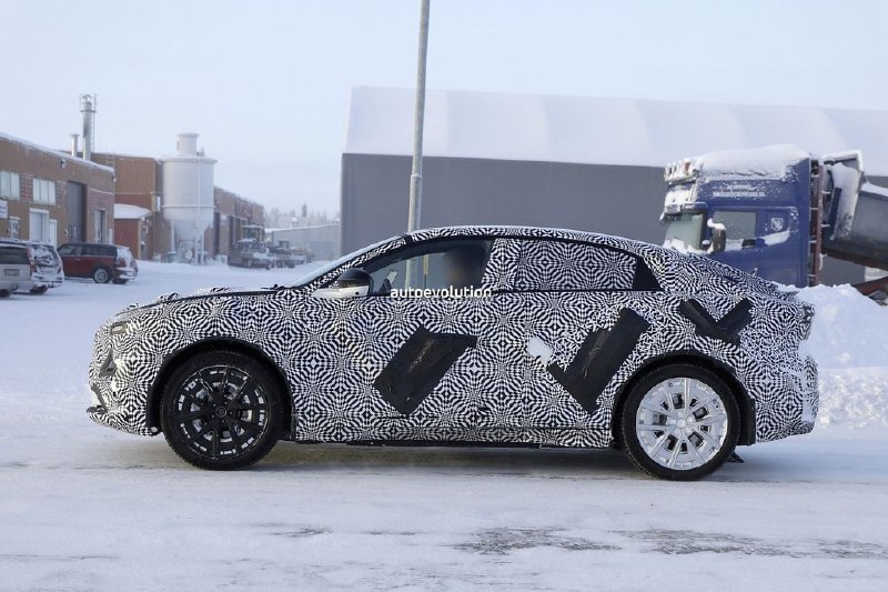 Компания Alpine анонсировала выход кроссовера A390 4