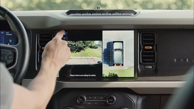 Ford отзывает 1,74 млн автомобилей из-за камеры за...