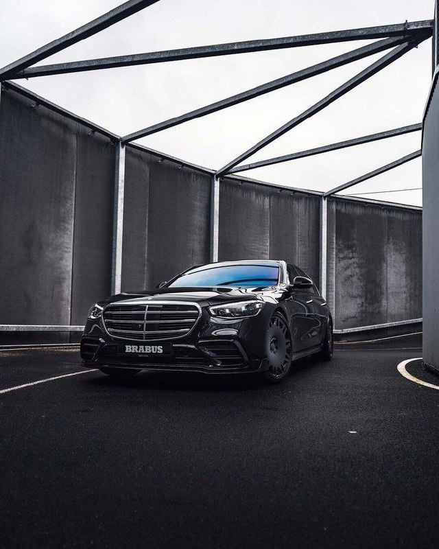 Mercedes benz s class (w223) Brabus 2