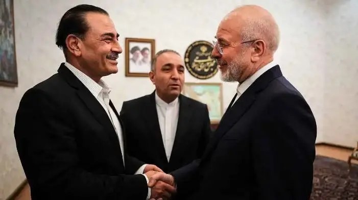 خبرگزاریکارایران"ایلنا": پاکستان برای بازگشت آمریکا و ایران به میز مذاکره ضربالاجل ۶۰ روزه پیشنهاد دادپاکستان برای ازسرگیری مذاکرات مستقیم میان