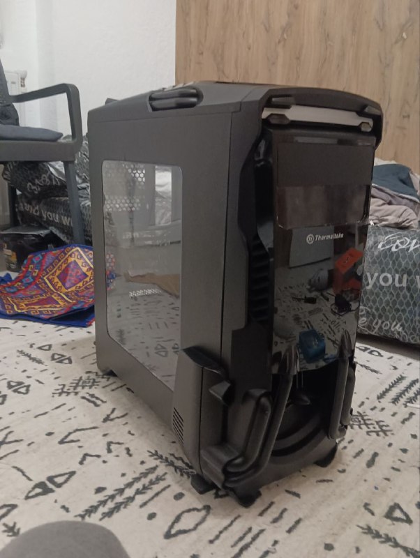 Продаю корпус Thermaltake chaser A31 — фото 1