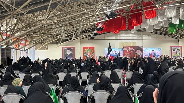 اخبار اصفهان: اصفهانیها چهلمین روز خاکسپاری رهبر شهید امت را گرامی داشتند🔹بزرگداشت چهلمین روز خاکسپاری پیکر مطهر رهبر شهید امت، حضر