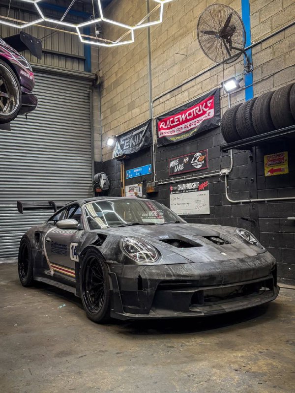 Австралиец решил не платить $780 тысяч за 911 GT3 RS — и просто НАПЕЧАТАЛ его сам.