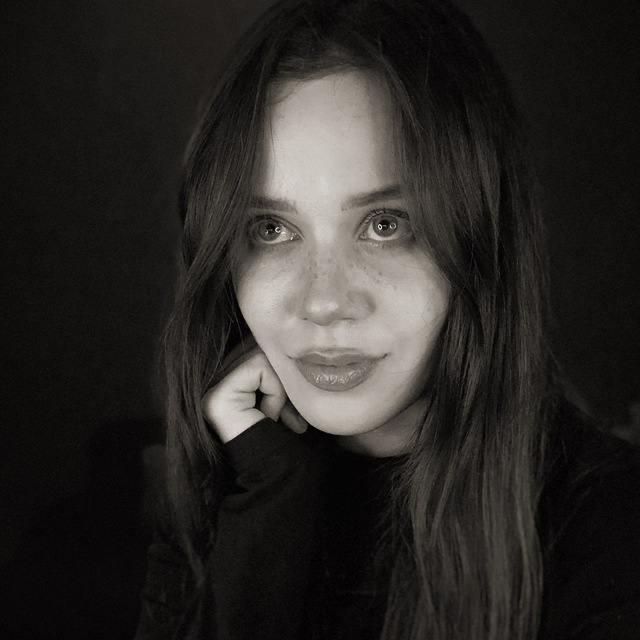 Казахстан приостановил выдачу России активистки Юлии ЕмельяновойПроцесс приостановлен до окончания рассмотрения ее запроса на убежище. Об этом сообщает правозащитная организация «Ковчег» со ссылкой на адвоката россиянки.В начале февраля стало известно, что