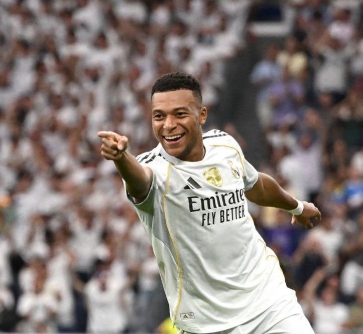 رئال مادرید | Real Madrid: 🤩وینیسیوس جونیور مقابل اسپانیول: ۱۱ بازی ۵ گل ۳ پاس گل ۸ تأثیر مستقیم روی گلها 🔥🤍 👑@FCRealMadrid |🤩امباپه مقابل اسپانیو