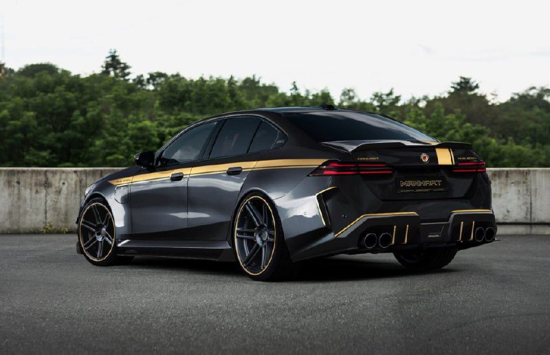 Немецкое тюнинг-ателье Manhart доработало BMW M5 4