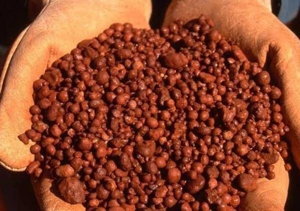 پایگاه خبری معدن نامه: زنگ خطر برای زنجیره آلومینیوم؛ بوکسیت دیگر یک ماده معدنی ساده نیستبوکسیت در ظاهر یکی از مواد معدنی پایه است، اما در عمل