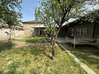 Shaxristanskiyda Uchastka Sotiladi 4,8Sotx
