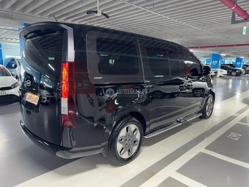 Hyundai Staria 2025 фото 4