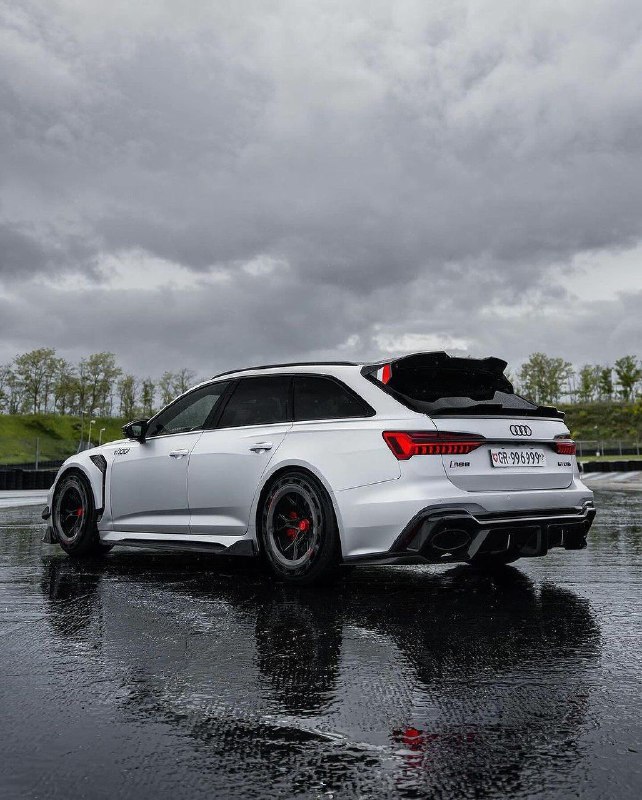 1000-сильная Audi RS6 GT Evo 6