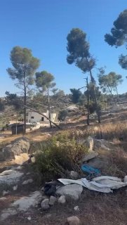 Israeli forces block ambulances from bombed house in Jenin