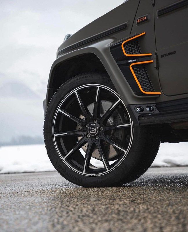 BRABUS 800 5