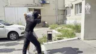 Блогера положившего в фонтан у военного мемориала «Стоять насмерть» 5 тысяч рублей и снимавшего реакцию прохожих, проверят на «реабилитацию нацизма»  Управление Следственного комитета по Волгоградской области проверяет действия спортивного блогера Святосла
