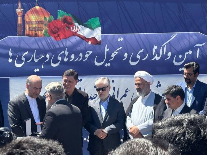 خبرگزاری صداوسیما خراسان رضوی: 🔶وزیر علوم، تحقیقات و فناوری:ارتقای روستا‌ها با توسعه زیرساخت‌ها و فناوری، مهاجرت معکوس را رقم می‌زند🔹بین معاونت روستایی