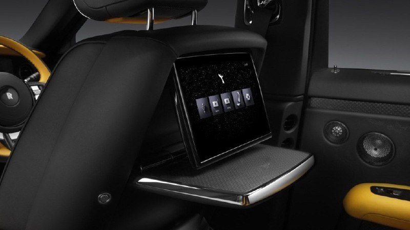 Rolls-Royce Black Badge Ghost '2024 7