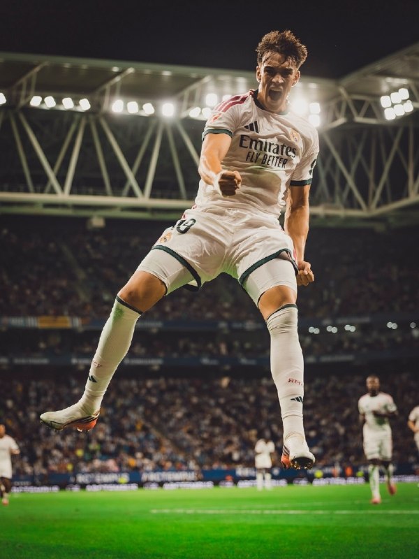 REAL MADRID PAGE: 🗣 مصاحبه کارلوس اسپی، قهرمان امشب رئال مادرید و زننده گل ۳ امتیازی برابر اسپانیول:❓ پس از به ثمر رساندن گل پیروزیبخش در