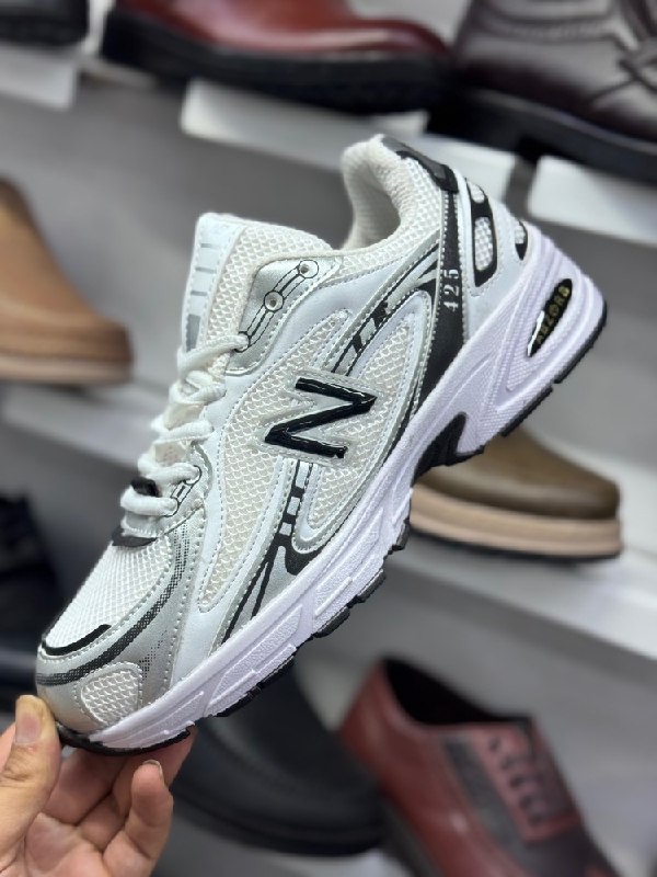 🎀پخش کفشSharifi🎀(عمده): ☀️SHARIFISHOES🌈 #kafahTabriz👟🟣مردانه نیوبالانس 425 🟣👟سایز 41_44⭕رویه فوم و پارچه خارجی✅️زیره البرینگ دو رنگ ✅️کف دوخت شد
