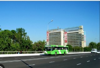 Aeroport yaqinida 3 xonali kvartira