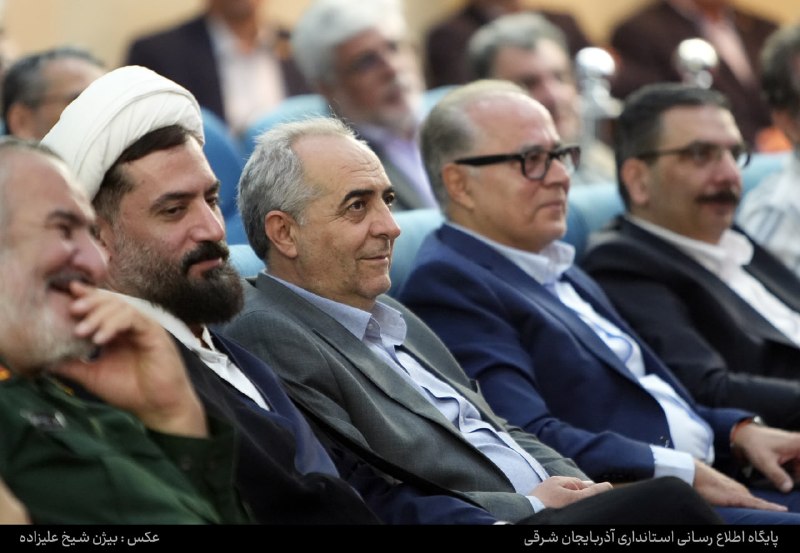 استانداری آذربایجان شرقی: گزارش تصویری (1) حضور استاندار آذربایجان شرقی در مراسم گرامی داشت روز پزشک بیمارستان شهید محلاتی تبریز@eaz_govگزارش تصوی