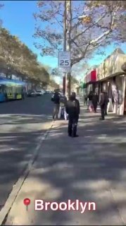 בניו יורק הודבק גבר שחור על עמוד לאחר שנתפס מדבר עם קטינים עם מכנסיו למטה. הרשת האמריקנית כותבת: אפשר לומר…