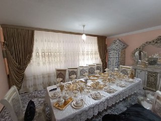 Uy sotiladi yuqori chirchiq tumanida 4 xoma xolati orta 12 sotixli