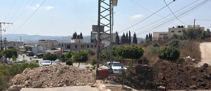 الجيش الإسرائيلي يغلق مداخل بلدة يعبد بسواتر ترابية