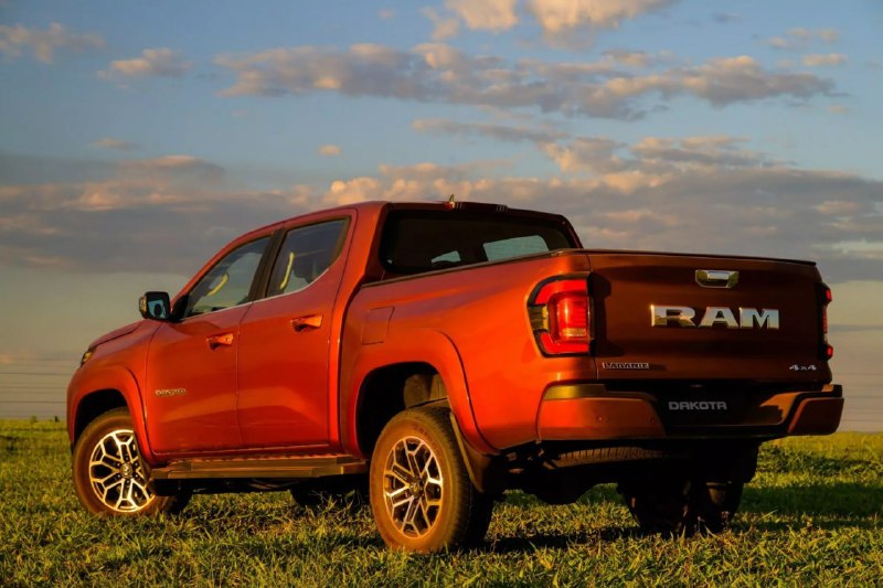 Stellantis показал новый пикап Ram Dakota — он оказался построен на базе... китайского Changan Hunte 2