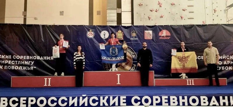 ЧП Новый Уренгой: Золото «Кубка Поволжья» уезжает в Новый Уренгой.С 20 по 23 августа в Пензе прошли всероссийские соревнования по армрестл