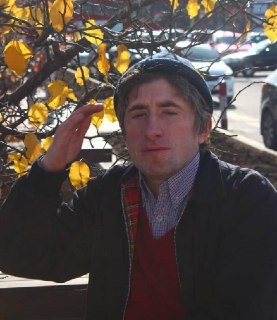 Иркутскому антифашисту не сделали обещанную операцию и вернули его в колониюАнтифашиста Антона Калакина, осужденного за два комментария в Telegram, вернули из иркутской тюремной больницы в ангарскую колонию без запланированной операции. Ее перенесли на осе