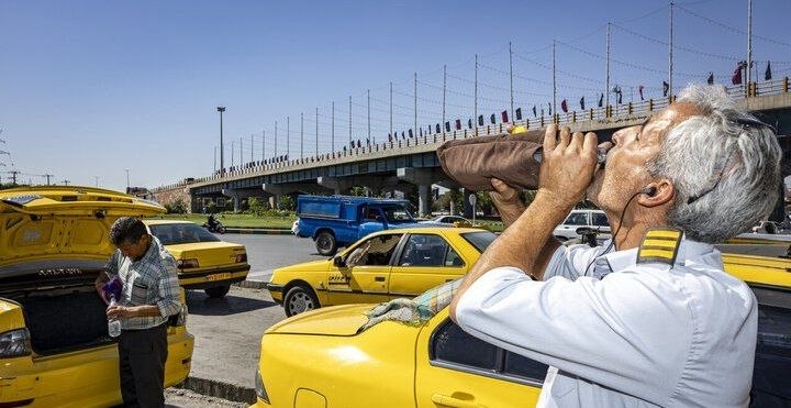 تجارت‌ نیوز: 🔻تداوم گرمای هوای تهران تا چهار روز آیندهاداره کل هواشناسی استان تهران:▪️طی پنج روز آینده آسمان استان تهران صاف تا قسمتی