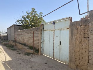 Nazarbek to'qimachi uy sotiladi