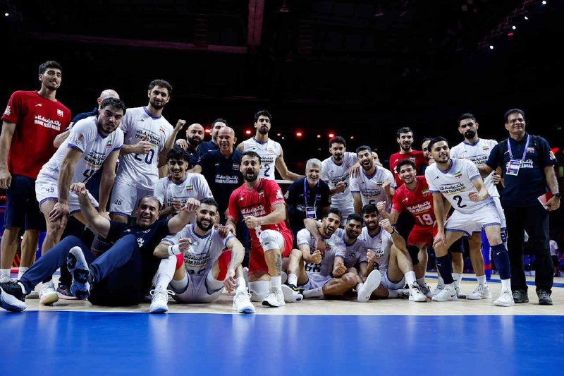 🏐 جهان والیبال 🏐: ♨️ اسامی 28 بازیکن حاضر در تمرینات تیم ملی / متین احمدی خط خورد! 🔘 پاسورها: عرشیا به‌نژاد، ایلشن داوودی‌پور، علی رمضانی،