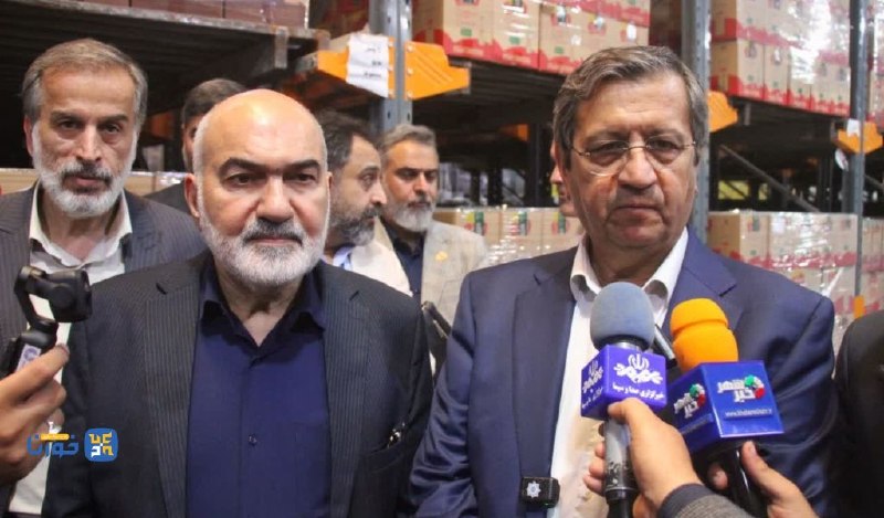 خبرگزاری خورنا: 🔴رئیس بانک مرکزی: اجازه تلاطم و نوسان در بازار ارز نخواهیم داد🔹رئیس بانک مرکزی در حاشیه بازدید از کارخانه‌های قند، قارچ 