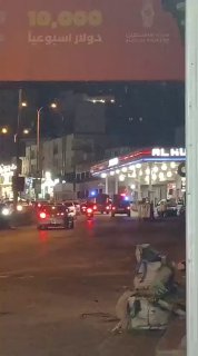 זה היום השלישי.. כוחות הכיבוש ממשיכים לשלוט במכון קלנדיה בצפון ירושלים הכבושה, וכלי הרכב שלהם מסתובבים בסביבה.