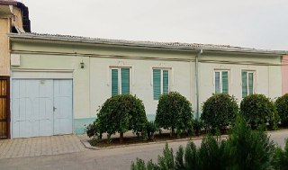 Hovli uy sotiladi. Chilonzor 8-kvartal, 4.2 sotix.