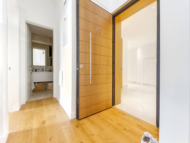 1-bed apartment with veranda in Mesa Geitonia, Limassol photo 1