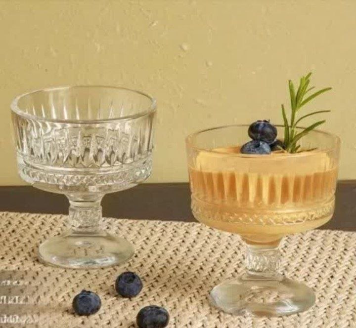 طاها ارزونی: 💢بستی اسلو 💢🍨 از جنس بلور شفاف و درخشان🏺 دارای پایه‌دار شیک و زیبا🥜 مناسب برای پذیرایی بستنی، آجیل، دسر و انواع خوراکی‌ه