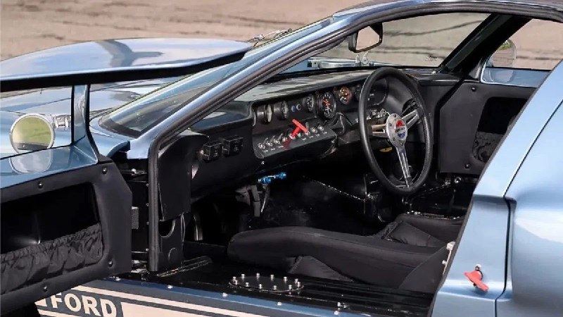 Продадут редчайший Ford GT40 4