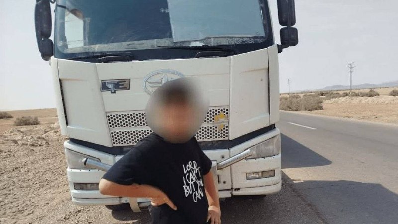 اخبار اصفهان: ♦️نوجوان ۱۵ ساله پشت فرمان کشنده فاو در اصفهان متوقف شد🔹️رئیس پلیس راه استان اصفهان از توقیف یک دستگاه کشنده فاو در محور