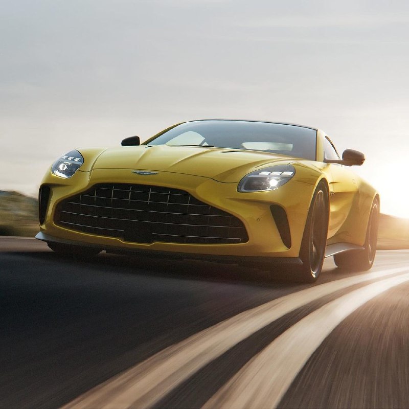 2025 Aston Martin Vantage 4
