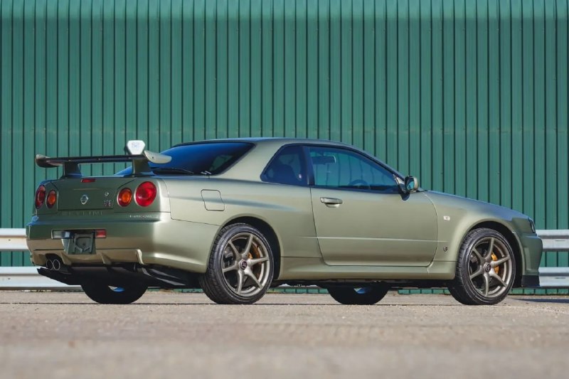 Коллекцию из пяти Nissan Skyline GT-R R34 за 3 МИЛЛИОНА евро выставят на аукцион. 5