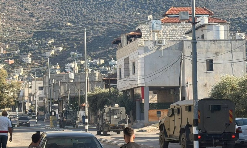 Urgent: Clashes break out between young people and the occupation forces in the town of Beit Furik, east of Nablus.