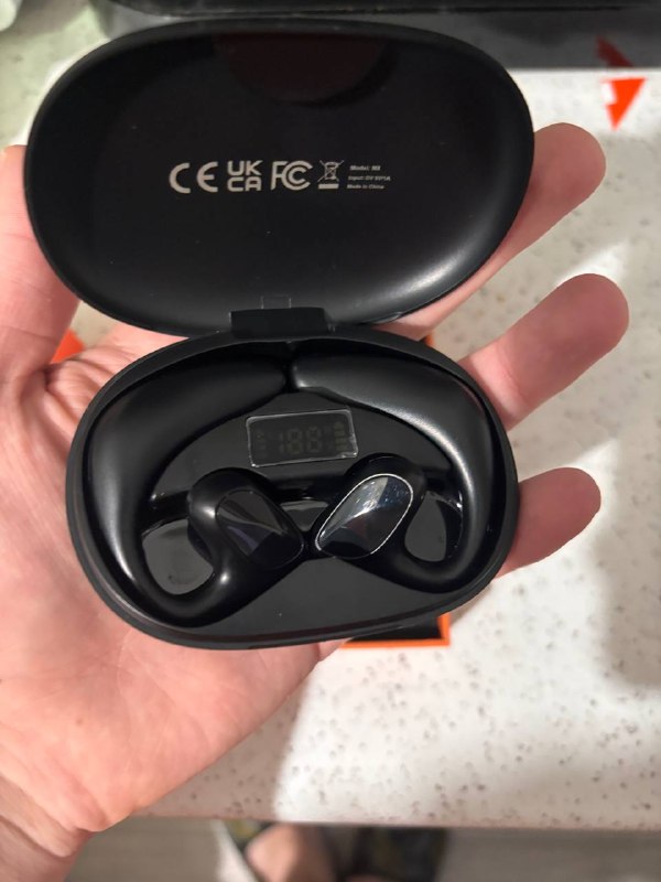 продам bluetooth наушники с переводом