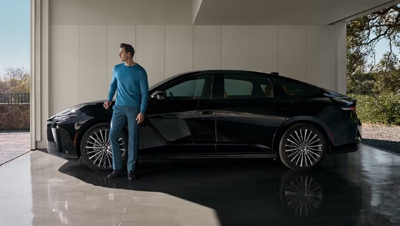 Lexus запустил продажи нового ES в США 6