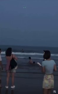 In China, a drone wouldn't let a man enter the sea after dark.The municipal lifeguards in Qingdao enforce a nighttime swimming ban with drones, a public safety measure aimed at preventing drowning in the area's notoriously dangerous currents.Science and facts💡