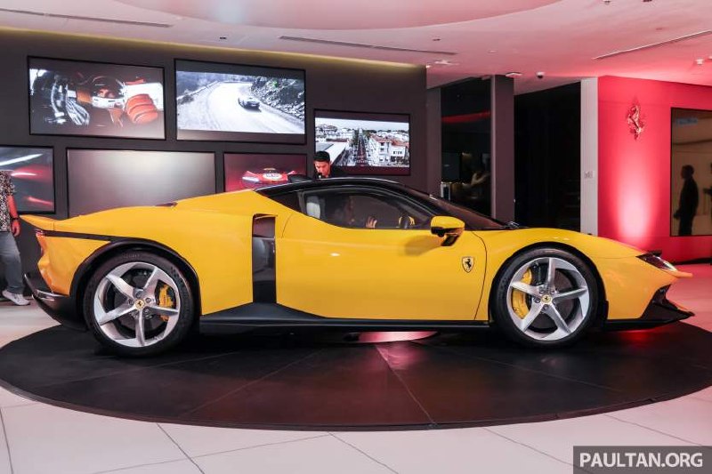 1 050 сил и ценник как у хорошего пентхауса — Ferrari 849 Testarossa официально вышла в Малайзии. По 6