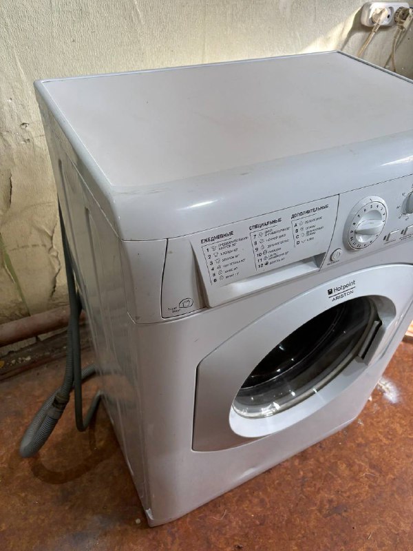 Описание: продаю стиральную машину hotpoint ariston на 5кг загрузки белья. полностью рабочая. могу п... - фотография - 1