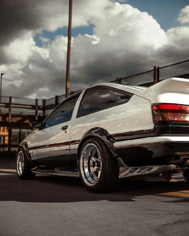 Toyota AE86 2